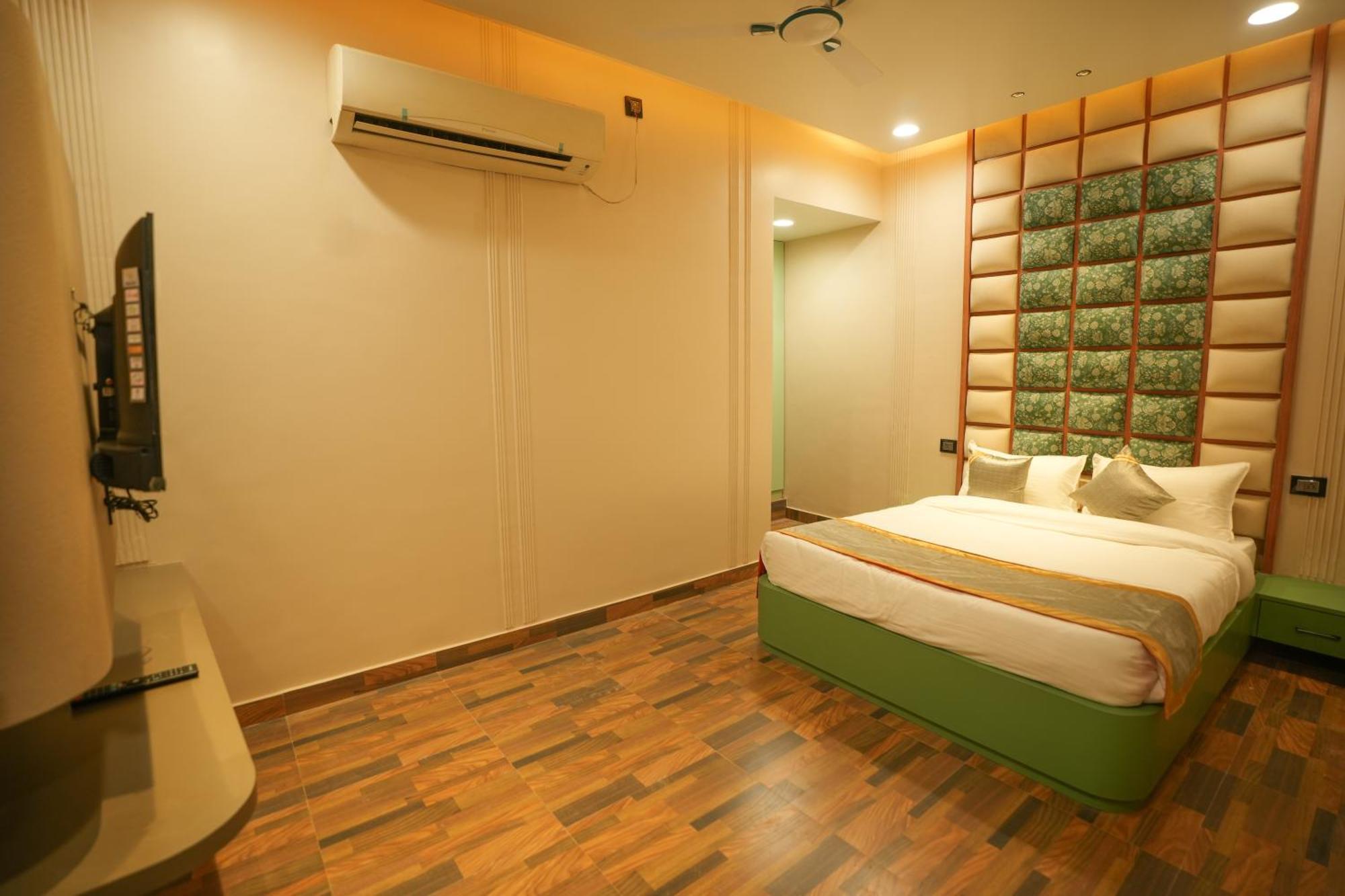 Dashrath Inn Near Ramjanmbhoomi Ayodhya Eksteriør billede
